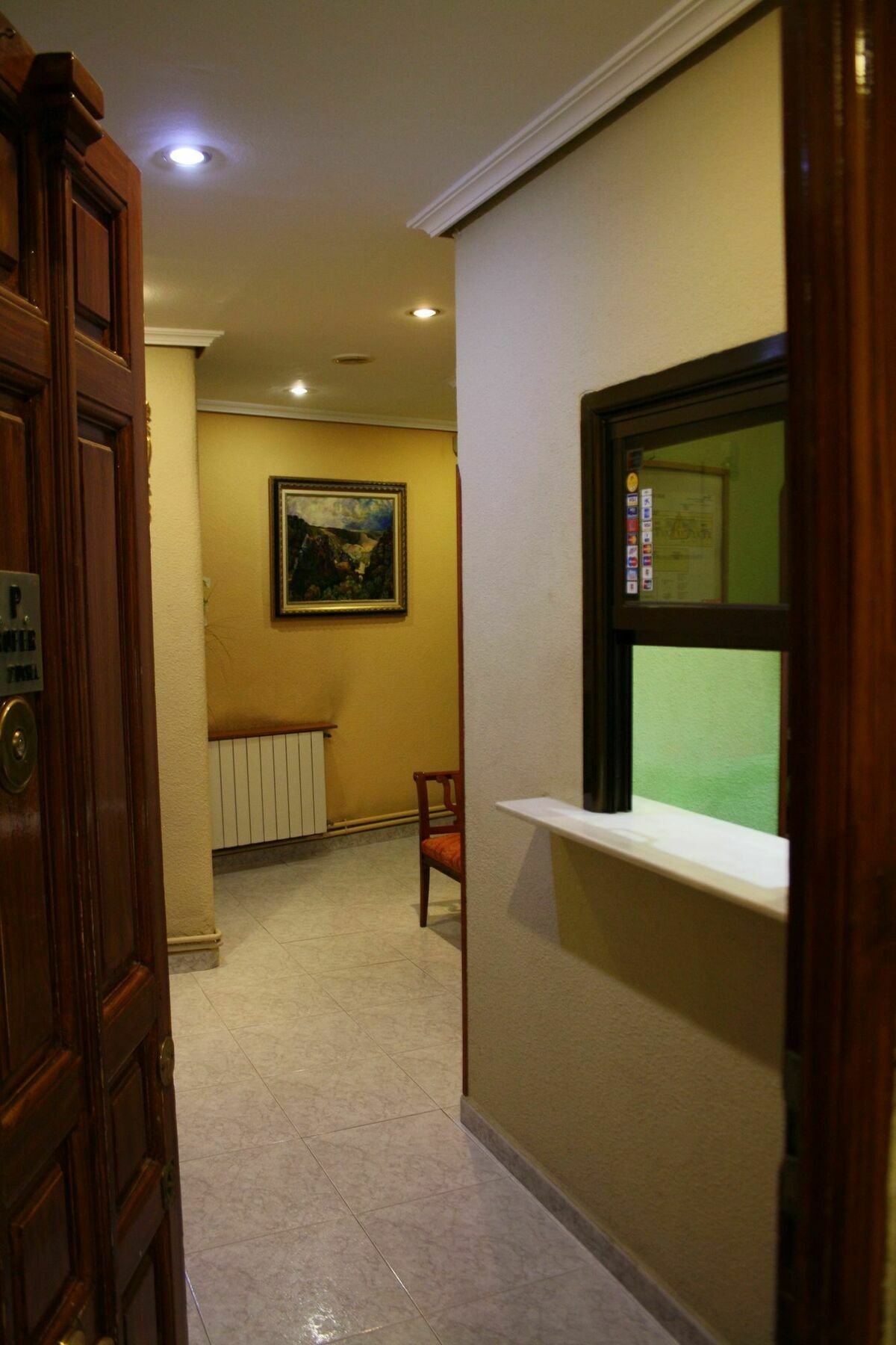 Hostal Rofer Madrid Exterior photo